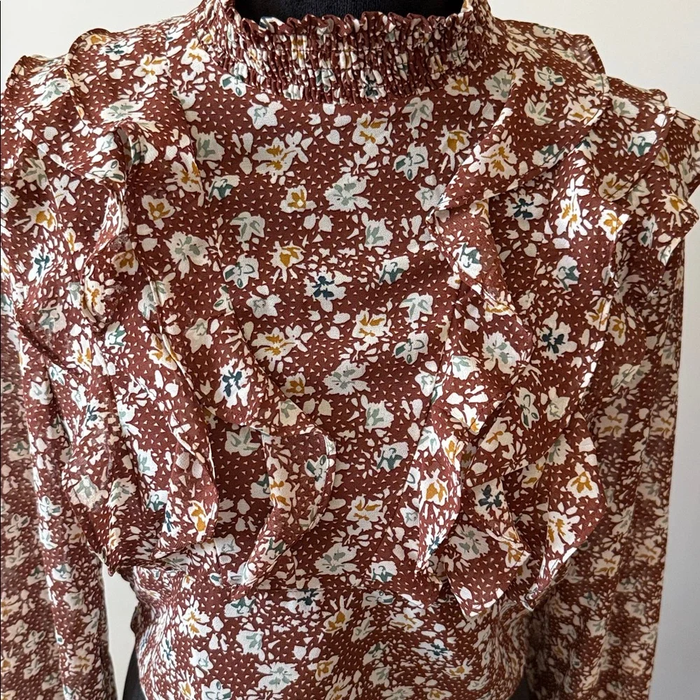Forever 22 Floral Ruffle Long Sleeve Crop Top